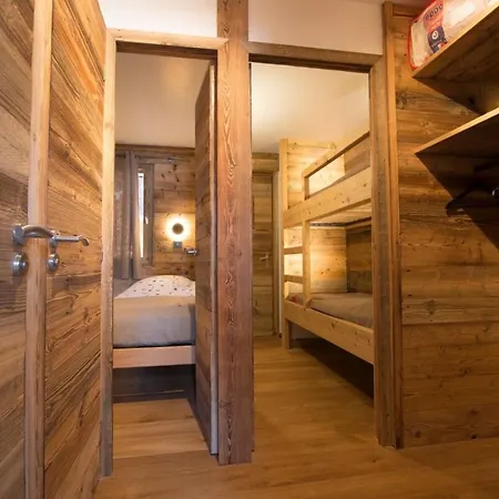 Les Brigues - Avec Vue Sur La Montagne Et Acces Aux Pistes *