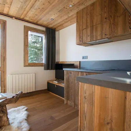 Les Brigues - Avec Vue Sur La Montagne Et Acces Aux Pistes Куршевель